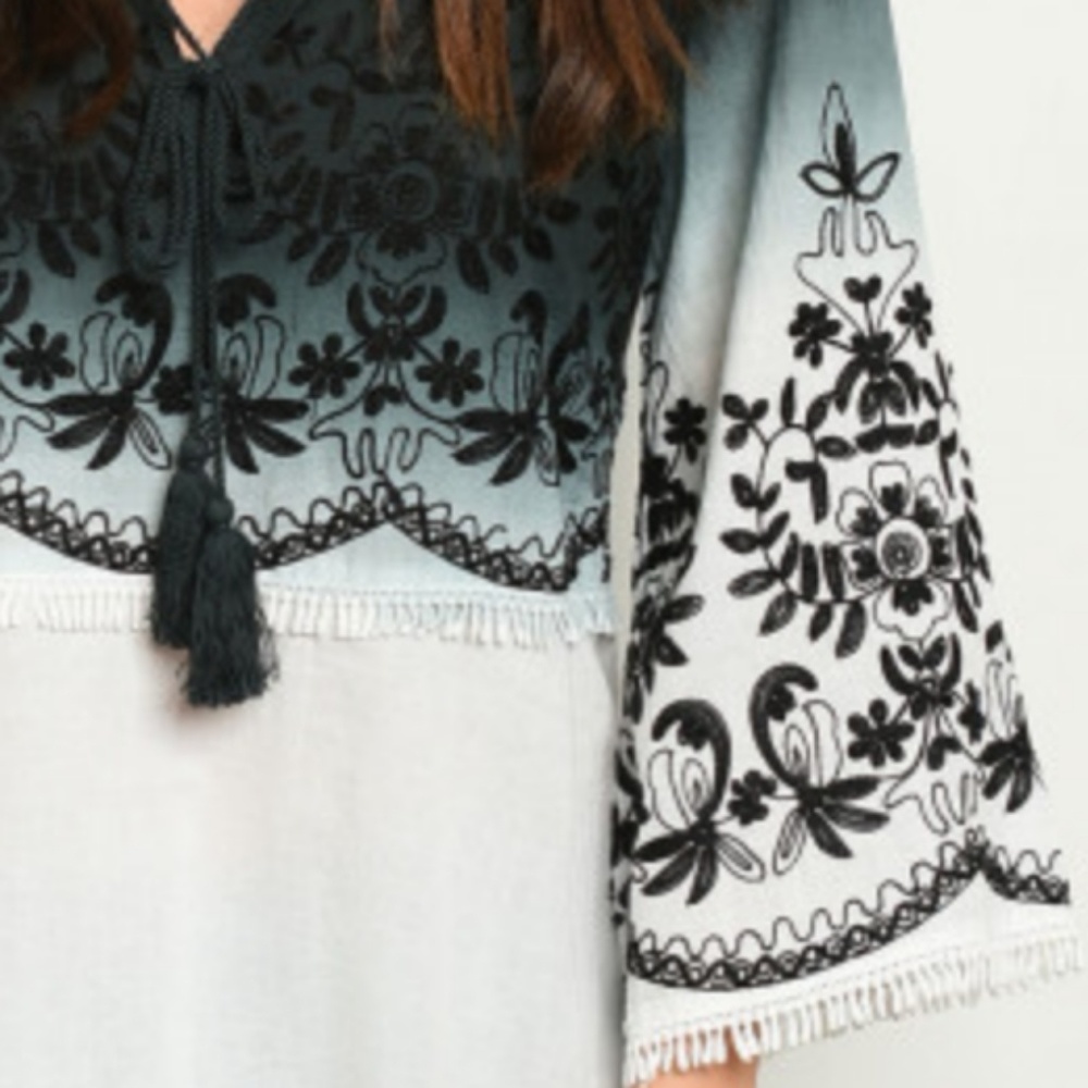 STORY Ombre 3/4 Length Bell Sleeves Embroidered Tunic Top Sizes Sm Md & Lg NWT - Picture 3 of 5